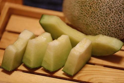 吃瓜看戏壁纸图片可爱,可爱吃瓜看戏壁纸背后的趣味时光